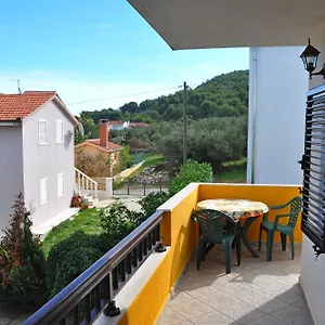 Annika Apartament Slatine